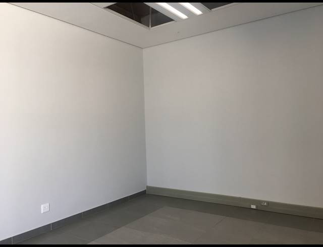 1,603M² WAREHOUSE TO LET IN MOUNT EDGECOMBE